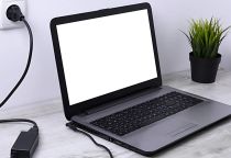 Cách Sạc Laptop Đúng Chuẩn: 10 Mẹo Giúp Bảo Vệ Pin Và Tăng Độ Bền Máy